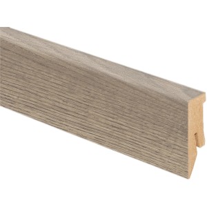 Sockelleiste Eiche, 50x18x2600 mm, MDF, zur Befestigung mit Leistenclips.