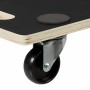 Detailaufnahme: Rollbrett mit schwarzer, rutschfester Oberfläche und schwarzer Rolle. Transporthilfe für Möbel.