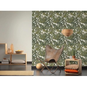 Michalsky Living Tapete mit floralen Motiven in Grün, Weiß und Grau. Dekorative Vliestapete für Wohn- und Schlafräume.