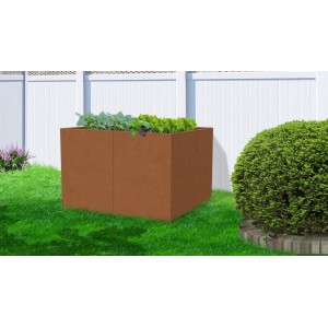 Floraworld Hochbeet aus Cortenstahl, 100x100x70 cm, im Garten.