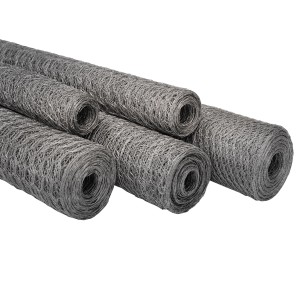 Aufgerollter, verzinkter Karat Drahtzaun mit 13 mm Maschenweite für Garten und Kleintiere.