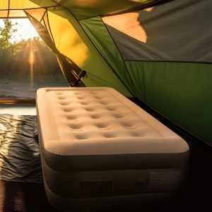 Juskys Luftbett Sapri M, grau-anthrazit, im Zelt. Bequeme, selbstaufblasende Gästematratze.