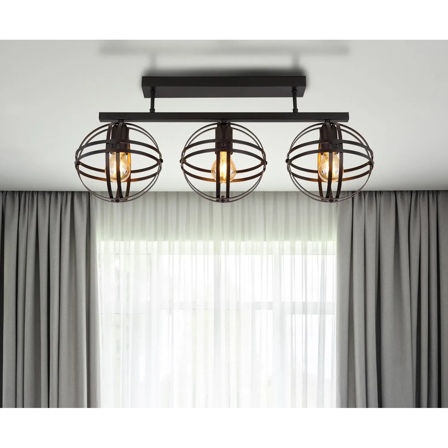 Schwarze Globo Deckenleuchte Tamara, 3-flammig, mit kugelförmigen Lampenschirmen im Industrial Design.