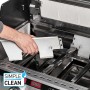 Detailaufnahme: Enders Gasgrill Uniq 4 IK Cruster mit Simple Clean System in Aktion.