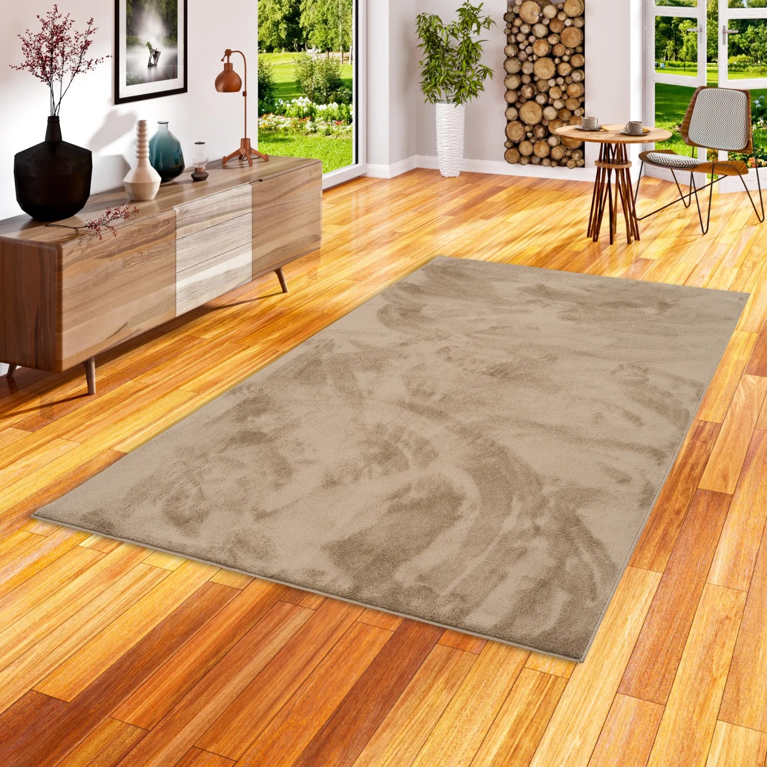 Hochflor Teppich Melia Taupe (200x290cm) im Wohnzimmer. Super Soft und geeignet für Fußbodenheizung.