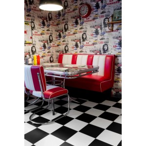 Andiamo PVC-Bodenbelag Schachbrettmuster Schwarz-Weiß im Diner-Stil.