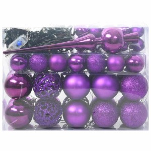 Lila Weihnachtskugel-Set, 61-tlg, aus Kunststoff mit LED-Lichterkette und Spitze, in transparenter Box verpackt.