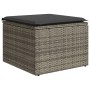 Grauer vidaXL Gartenmöbel Fußhocker aus Polyrattan mit dunklem Kissen.