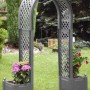 Grauer Rosenbogen mit Pflanzkästen von KHW, Rankhilfe für Kletterpflanzen im Garten.