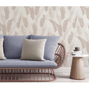 Beige Vliestapete Melissa Arwen von Erismann mit Blätter-Muster im Wohnraum.