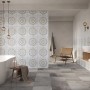 Cersanit Bodenfliese Albergo Clue Patchwork Grau, matte Feinsteinzeug Fliesen im Badezimmer verlegt.