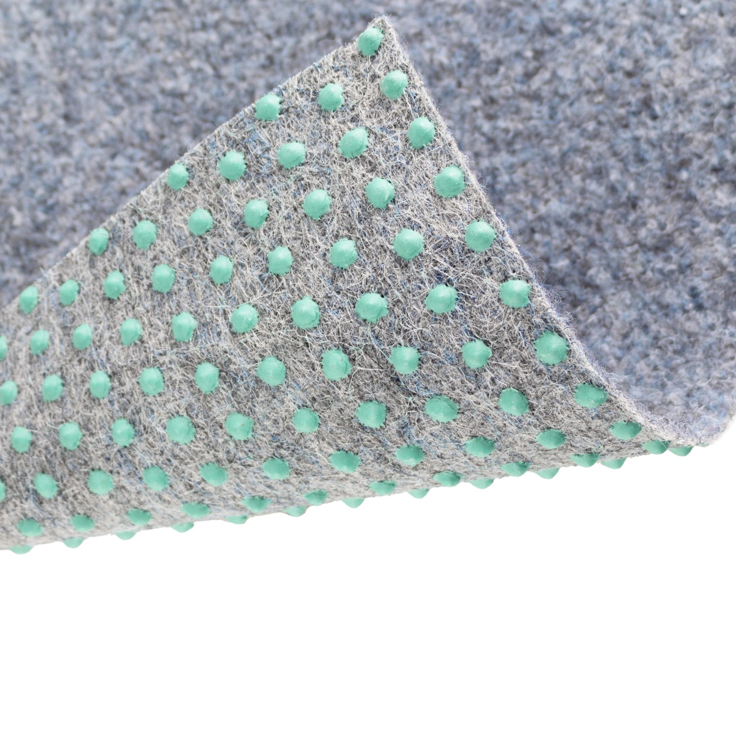 Graublauer Primaflor Rasenteppich Green mit Noppen für Balkon und Terrasse.