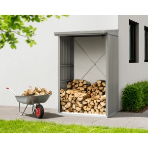 EcoStar Kaminholzregal Trend-V Typ 1 aus Metall, gefüllt mit Holz, mit Schubkarre.