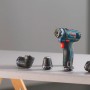 Bosch Professional Akku-Bohrschrauber GSR 12V-15 FC mit Aufsätzen und L-Boxx.