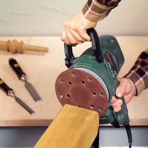 LUX Schleifauflage K40, 150mm am Exzenterschleifer beim Holz schleifen.