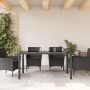 Schwarzer vidaXL Gartentisch mit Glasplatte, 150x90 cm, aus Poly Rattan.