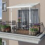 Weißes Palram Terrassendach Sierra 230x230 cm am Balkon montiert.