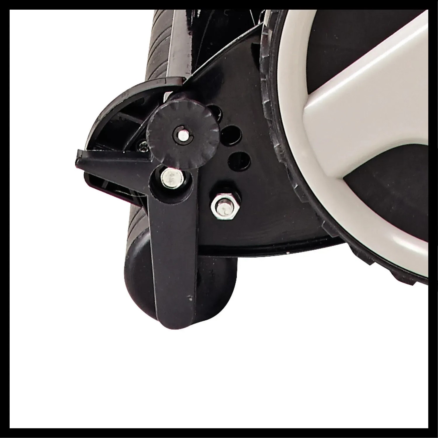 Detailaufnahme: Rad und Höhenverstellung des Einhell Hand-Rasenmähers GE-HM 38 S-F.