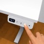 Hand bedient digitales Bedienfeld des elektrisch höhenverstellbaren Schildmeyer Metz Schreibtischs. Anzeige 76.7 cm.