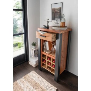 Weinkommode Venosa im Oldwood-Design mit Schublade und Flaschenregal. Kommode aus Massivholz mit Metallapplikationen.