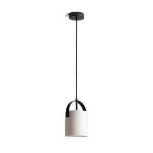 Schwarze Designer-Pendelleuchte mit zylindrischem, weißem Opalglas-Schirm und schwarzer Aufhängung.