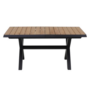 Rechteckiger, ausziehbarer Siena Garden Gartentisch Sincro aus Teakholz mit schwarzem Gestell.