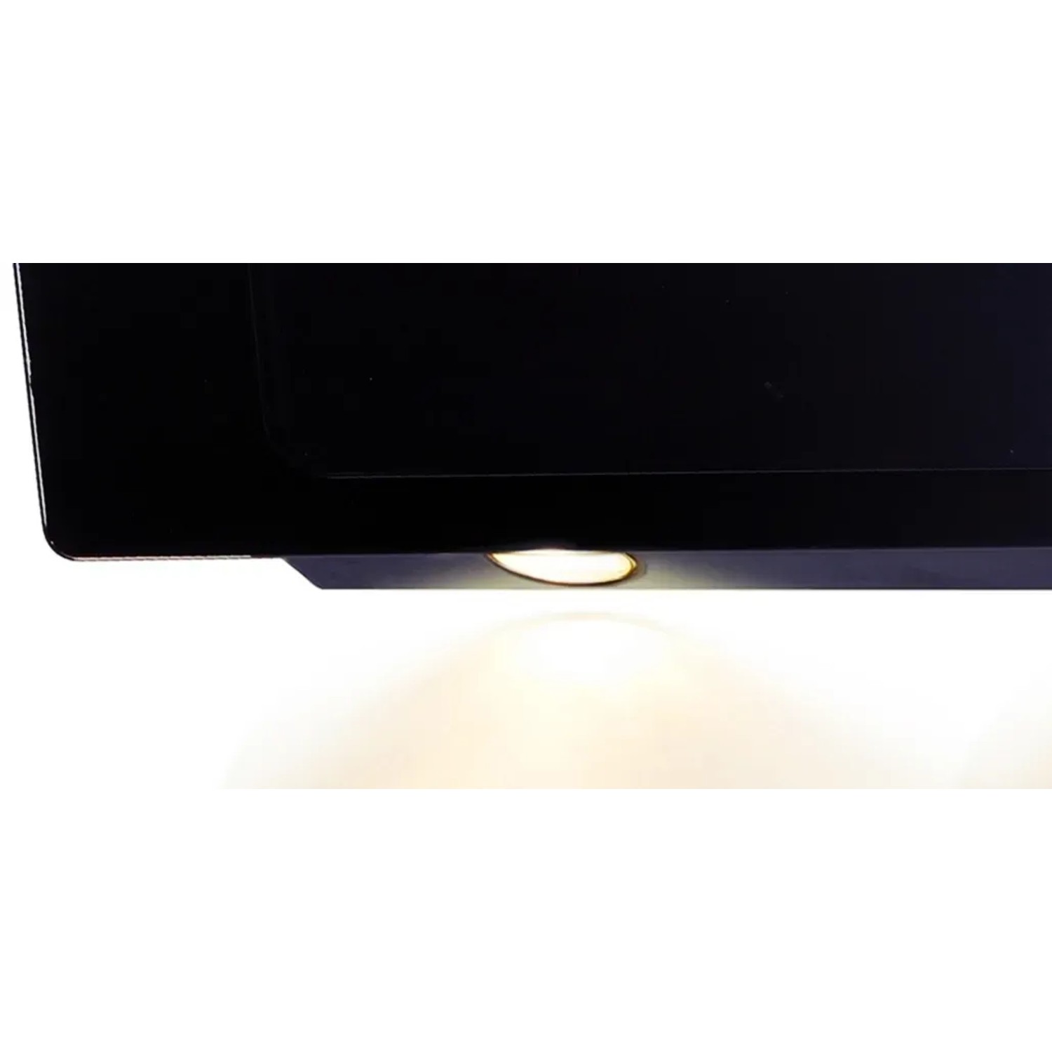 Detailaufnahme: Schwarze PKM Dunstabzugshaube 9039X, kopffrei, 60 cm, mit LED-Beleuchtung.