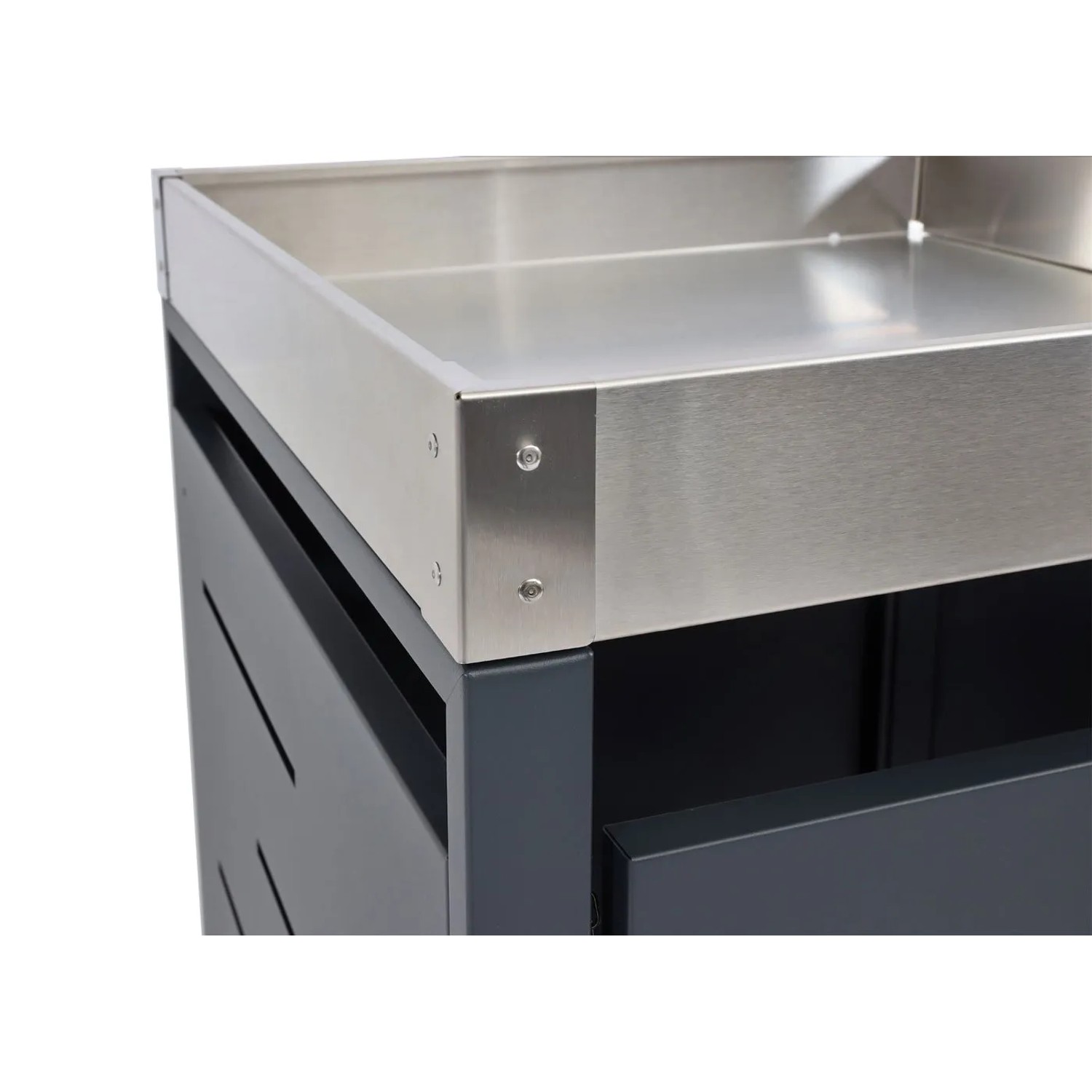 Detailansicht der PROREGAL Mülltonnenbox 2er mit Pflanzkasten aus Edelstahl und anthrazitfarbenem Gehäuse.