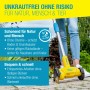 Gloria WeedBrush Elektro-Unkrautfugenbürste im Einsatz zur Fugenreinigung im Garten.