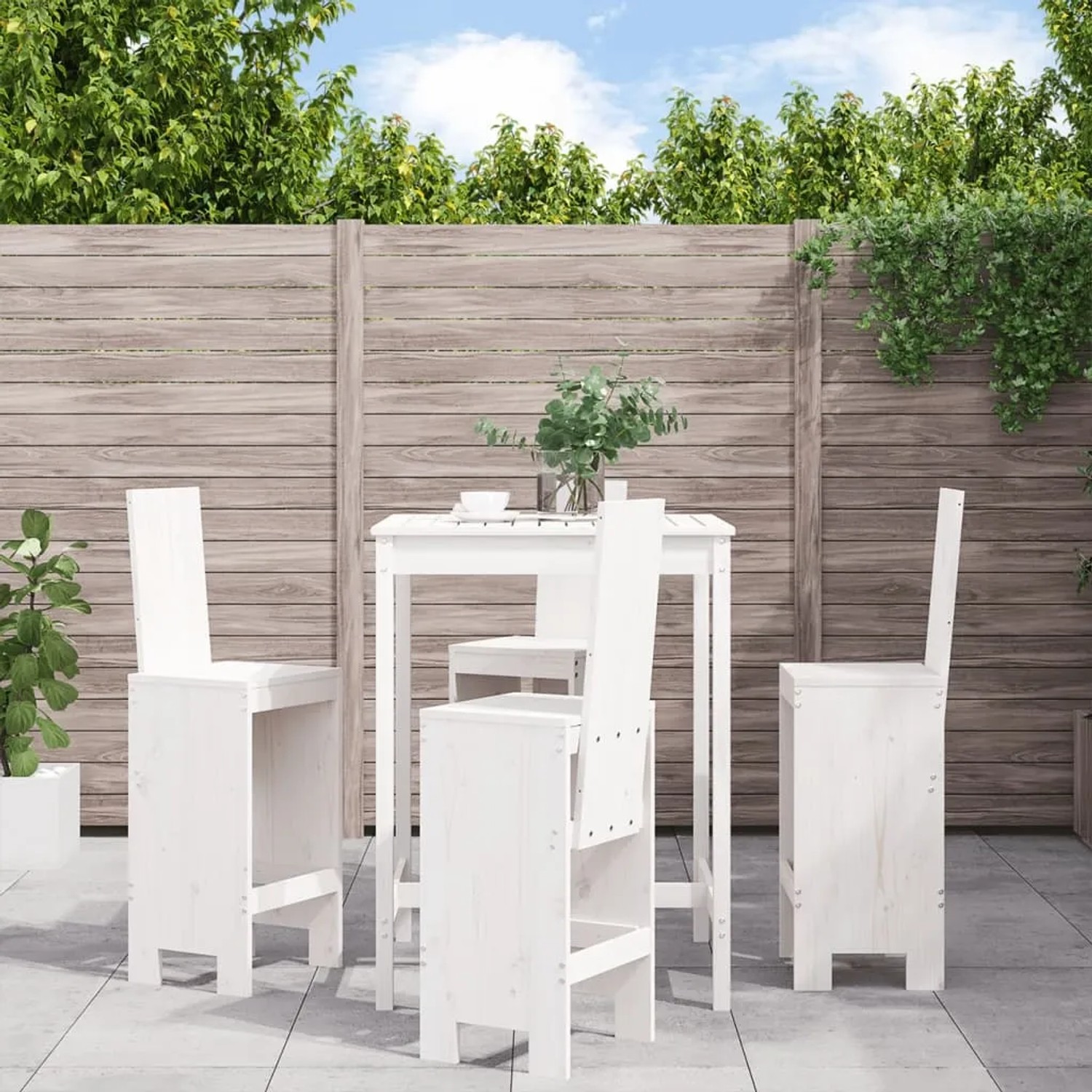 Weißes 5-tlg. Gartenbar-Set aus Kiefernholz. Bartisch mit 4 Barhockern für Terrasse und Garten.
