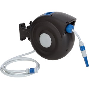 LUX Wand-Schlauchbox Classic 20 m mit Schlauch und Spritze zur Gartenbewässerung.