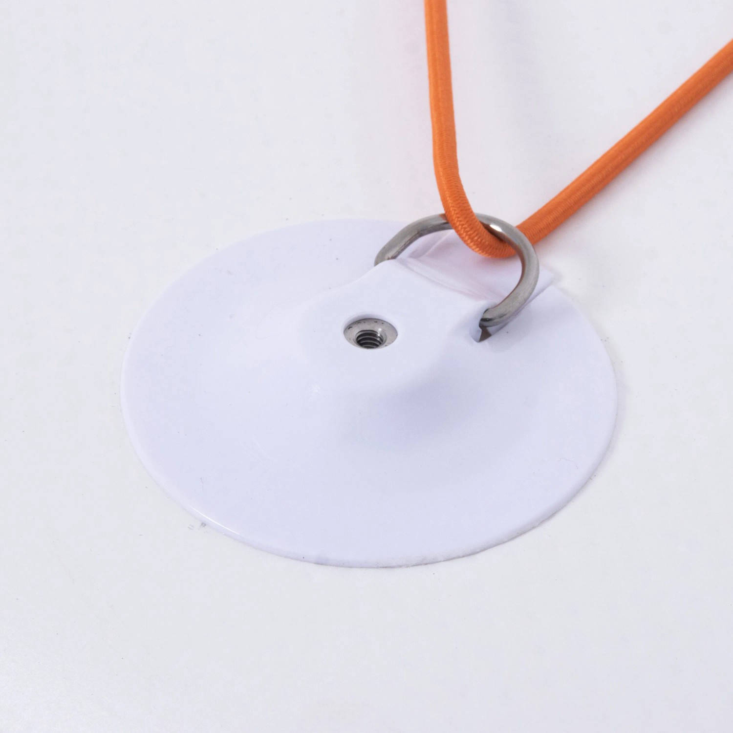 Detailaufnahme: Befestigungspunkt mit Leine am ZRAY Stand Up Paddle Board.