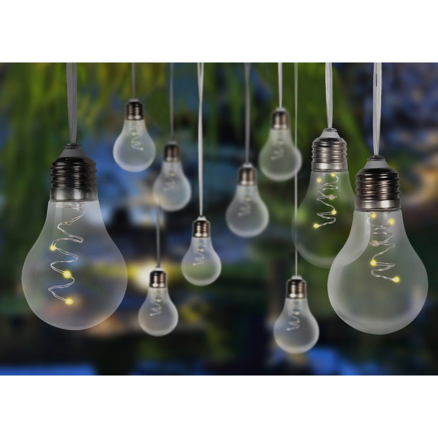 Globo LED-Solarlichterkette mit 10 silbergrauen Kunststoff-Glühbirnen für den Außenbereich.