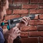 Anwendung der wolfcraft Leerkartusche zum Verfugen einer Ziegelwand. Zubehör für Gipskartonplatten.
