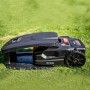 YARD FORCE Mähroboter MB800 auf Rasen, mit Mulchfunktion und Bedienelementen.