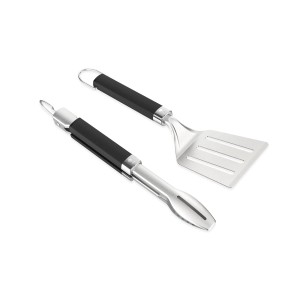 Weber Grillbesteck-Set, 2-teilig: Wender und Zange aus Edelstahl mit schwarzen Griffen.