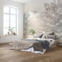 Komar Vliesfototapete Bamboo Paradise im Schlafzimmer mit Bambus- und Vogelmotiv.