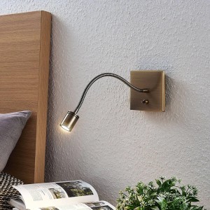 Moderne Lindby LED Wandleuchte Mayar in Bronze mit flexiblem Arm, ideal als Schlafzimmerleuchte.