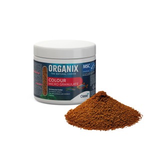 Oase Organix Colour Micro Granulate Fischfutter, 175ml Dose mit Futterhaufen.