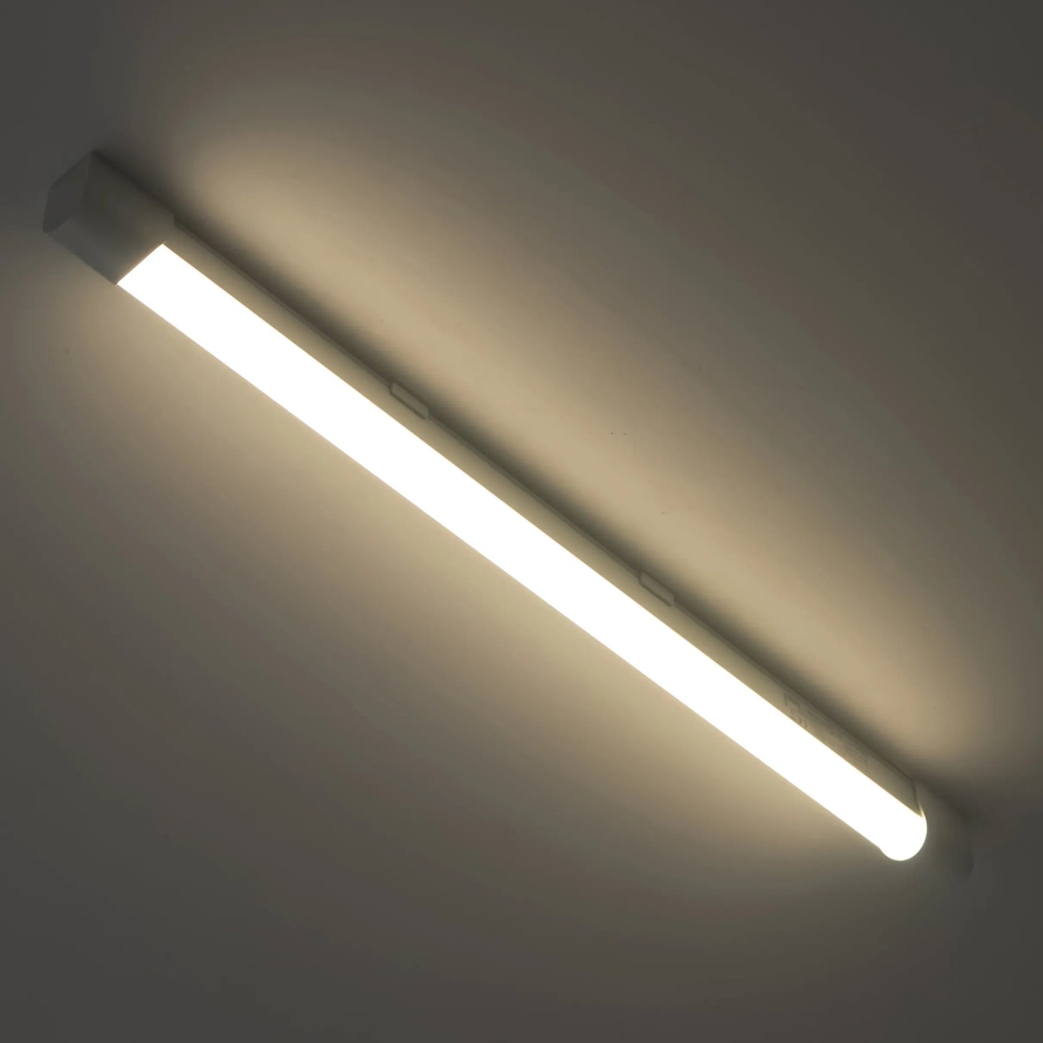Graue LED-Unterbauleuchte Strip, 9W, 60cm, neutralweißes Licht. Ideal für Küche & Möbel.
