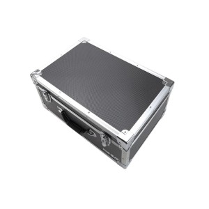 Schwarzer HMF Transportkoffer 48x32x22 cm mit robustem Aluminiumrahmen, stoßfesten Ecken, Griff und zwei Verschlüssen. Für sichere Aufbewahrung.