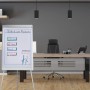 Relaxdays Flipchart mit kariertem Papier, 50 Blatt, für Bürobedarf und Präsentationen.