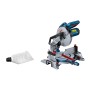 Bosch Professional GCM 216 Kapp- und Gehrungssäge mit Zubehör, wie Staubbeutel und Tischverlängerung.