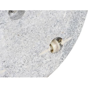 Detailaufnahme: Grauer Siena Garden Schirmständer aus Granit, Ø 50cm.