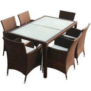7-teilige Garten-Essgruppe aus braunem Rattan mit Tisch, 6 Stühlen und cremeweißen Auflagen.
