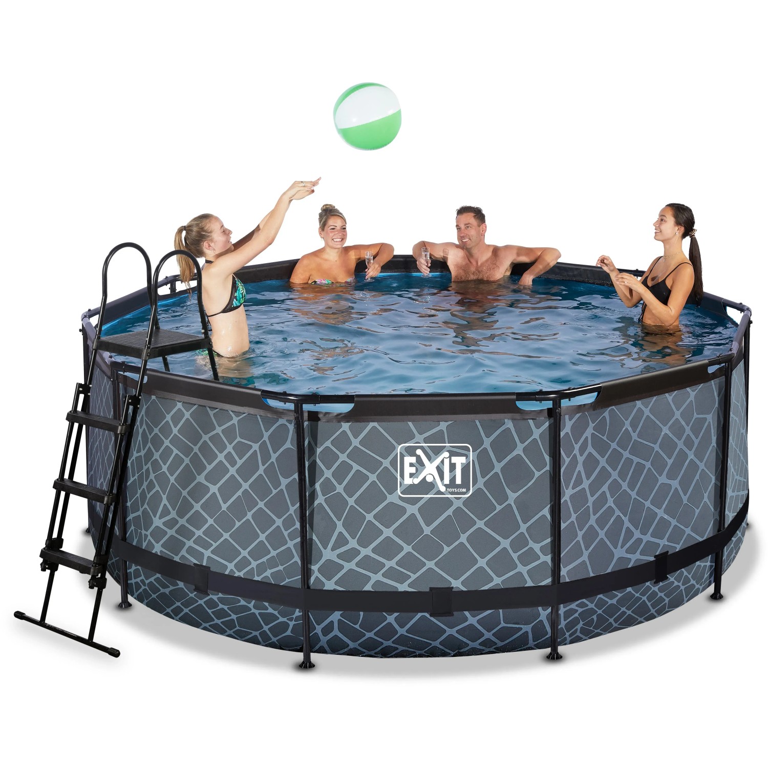Grauer EXIT Stone Pool Ø360 mit Sandfilterpumpe und Poolleiter, genutzt von vier Personen.