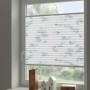Gardinia Plissee Concept mit Zweig Dekor, 80x130 cm, am Fenster montiert.