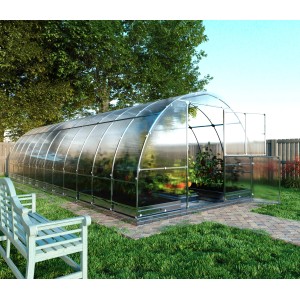 Klasika Gewächshaus 24m² mit Polycarbonat, 3x8m, im Garten.