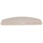 Taupe halbrunde Stufenmatte aus getuftetem Polypropylen, 65x24 cm. Für sicheren Halt auf Treppenstufen.