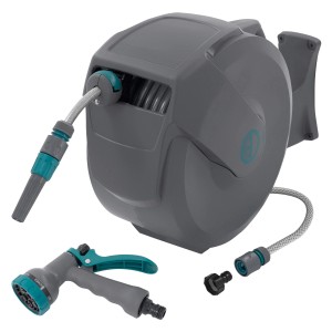 Grauer Ecd Germany Schlauchaufroller 20m mit Gartenschlauch und Sprühkopf.